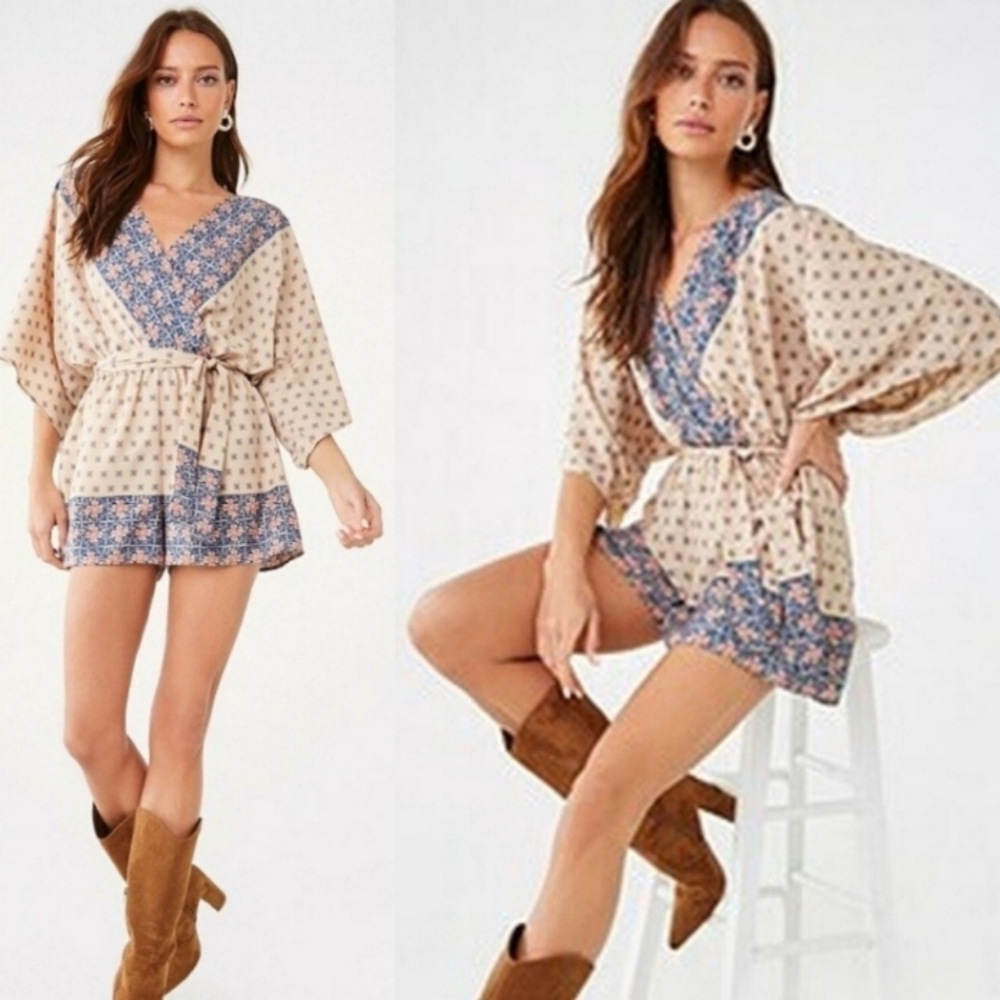F21 forever 21 Boho Floral romper playsuit w/ sash belt size small